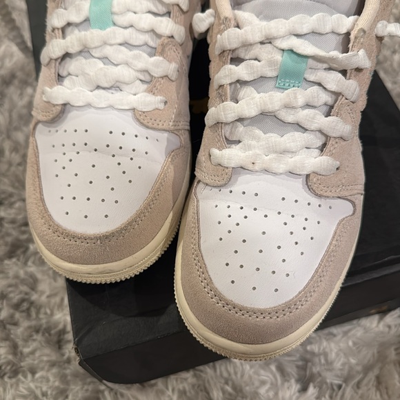 Jordan Women's Shoes Beige and Mint Low Se - Picture 11 of 14